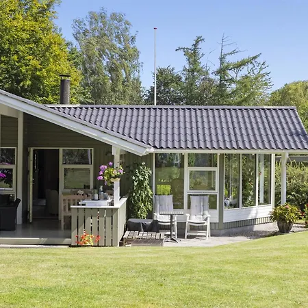 Semesterbostad Franke - 1-2km From The Sea By Interhome